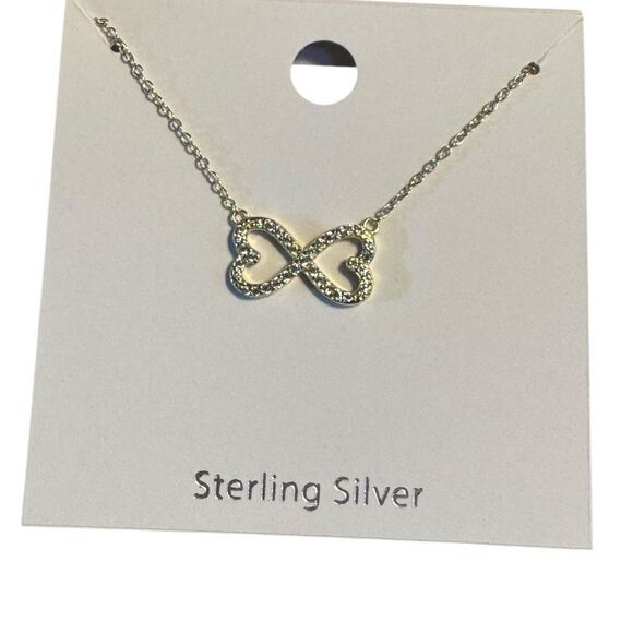 Elegant Gold Butterfly Pendant Necklace - Picture 5 of 5